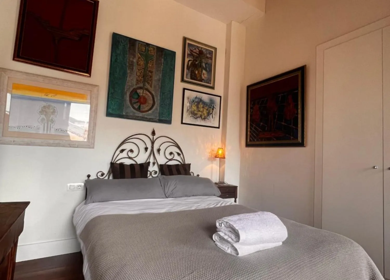 Beautiful Apartment Malaga Center-Teatro Cervantes Spanien